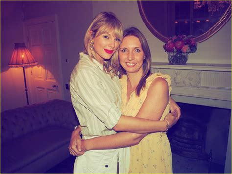 Photo Taylor Swift Lover Secret Session London Fan Photos 06 Photo