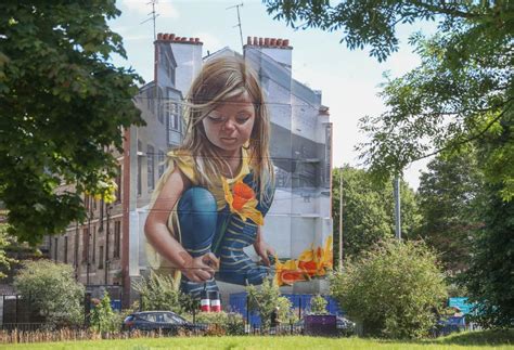 ‘daffodil king inspired mural in glasgow by smug street art utopia