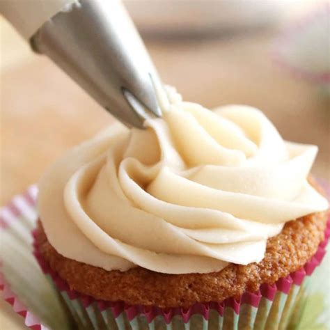 How To Frost The Perfect Cupcake