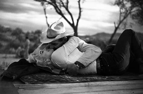 Clark Gable And Marilyn Monroe On The Set Of ‘the Misfits Nevada