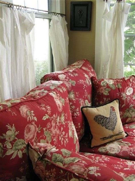 I Love This Sofa I Want A Floral Print One So Bad Farmhouse Couch
