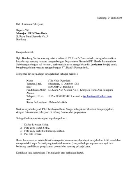 Tempat dan tanggal pembuatan surat, nomor surat, lampiran, hal, dan banyak lagi lainnya yang dibahas di artikel ini. Contoh Surat Lamaran Kerja, Lengkap dengan Struktur dan Teknik