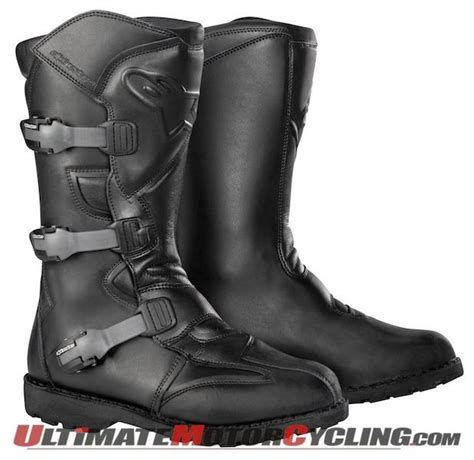 How to keep your feet warm on a cold weather motorcycle ride: Top Six Gear Tips for Cold-Weather Motorcycle Riding