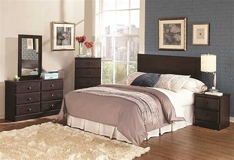 Add style to your bedroom with a new master bedroom set or increase storage with beautiful chests and dressers. 3 Piece Bedroom Set - Price Busters