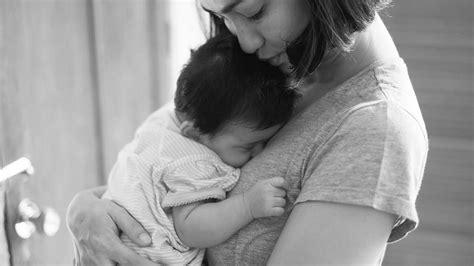 20 Foto Menyentuh Ini Bukti Kasih Sayang Seorang Ibu Begitu Besar