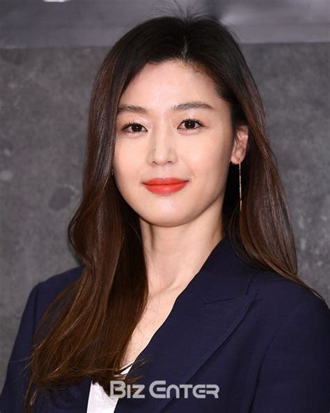 Jeon Ji Hyun Floats Like A Goddess At Rouge Et Lounge Event In Seoul
