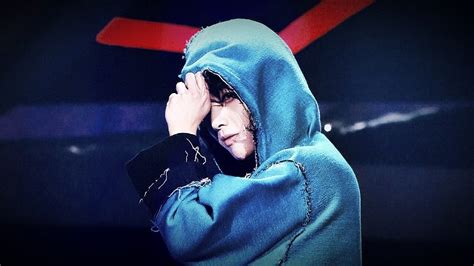 Jan 22, 2021 · 在華晨宇、張碧晨公開認女後，網友也丟出一家三口「全家福」，張碧晨手拿兩個白板，上面寫著母：張碧晨、女：華迎晨。而華晨宇面帶慈父笑容，一手抱著女兒，一手拿著寫著自己名字的白版，推測是去年帶女兒報戶口時所拍攝的照片。 華晨宇 我的滑板鞋2016 未刪減 - YouTube