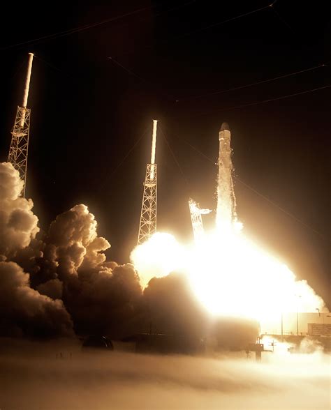 Spacex Rocket Successfully Launches Photo 1 Pictures Cbs News