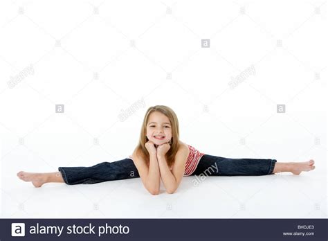 Gymnast Doing Splits Fotos Und Bildmaterial In Hoher Auflösung Alamy