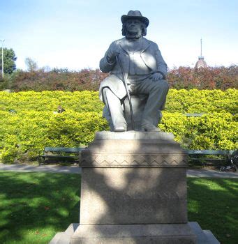 Hanshaugen park is a large public park located just north of the city center of oslo, norway. St. Hanshaugen park - lokalhistoriewiki.no