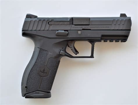 Review Iwi Masada 9mm Pistol The Shooters Log