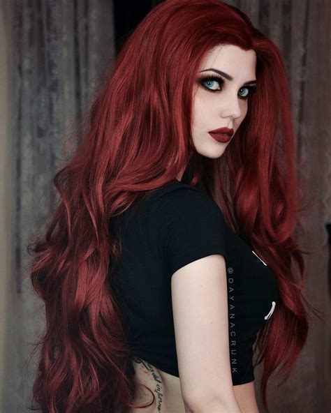 Pin By Milla Ferreira On Dayana Crunk Lissandra Agnes Delancour Dark Red Hair Red Hair