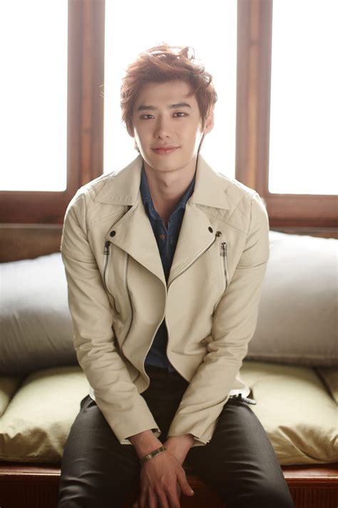 이종석, born september 14, 1989) is a south korean actor and model. KOREA : Lee Jong Suk