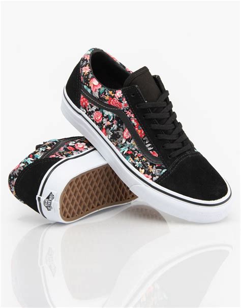Num num from south korea, @j0ejas from the uk. Vans Old Skool Girls Skate Shoes - Multi Floral/Black/True ...