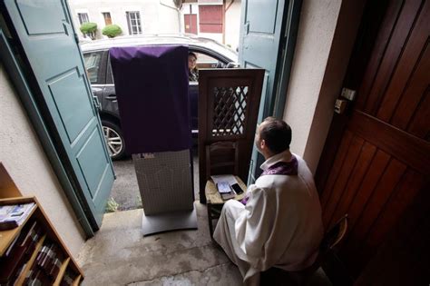 Catholic Priests Offer Drive Thru Confessions To Beat COVID News Photos Gulf News