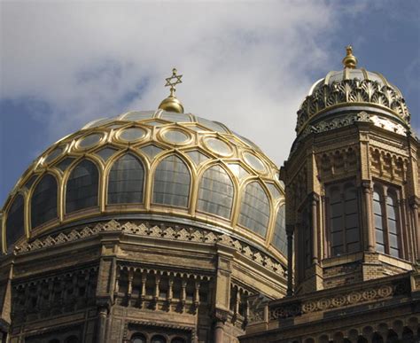It is the place where christian people directly pray to god, jesus, mary or any of the saints. KS1 Judaism | The Religion of Jewish People