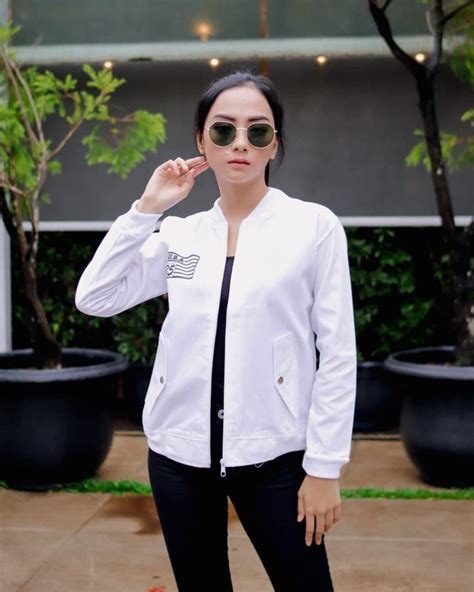 Jaket Kekinian Wanita 2019