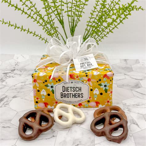 Boxed Chocolate Covered Pretzels Dietsch Brothers Findlay Oh