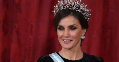La Reina Letizia Ante Una Nueva Cena De Gala Todas Las Tiaras Que