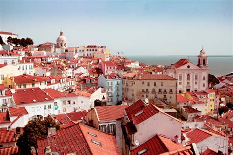 Bairros De Lisboa Alfama O Mais Tradicional E Pitoresco Da Capital