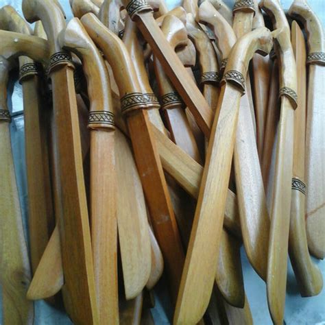 Jual Golok Pencak Silat Bahan Kayu Kab Banyumas Rlsdn 57014