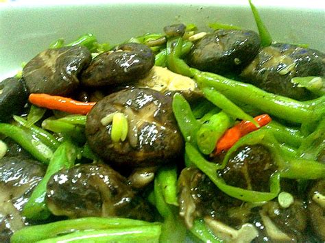 Ianya lembut dan beraroma khas. FauziahSamad.com: KACANG BUNCIS DAN CENDAWAN SHITAKE STIR FRY