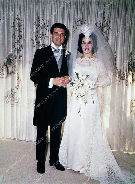 Annette Funicello At Her Wedding To Jack Gilardi Celebrity Wedding Photos Bride Celebrity Bride