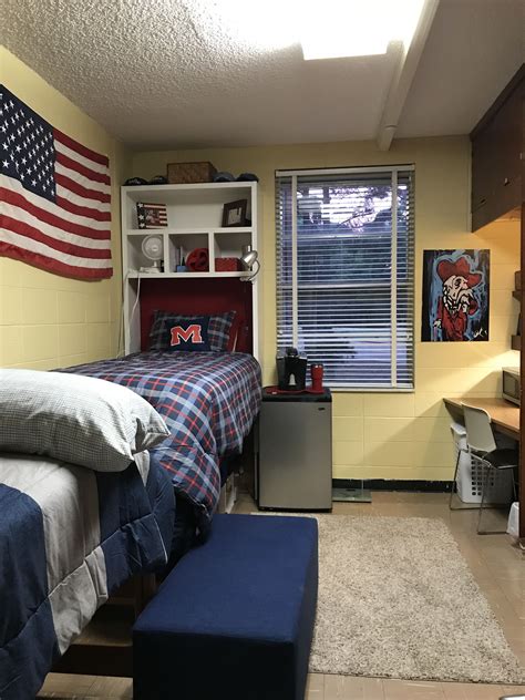 30 Boys Dorm Room Ideas