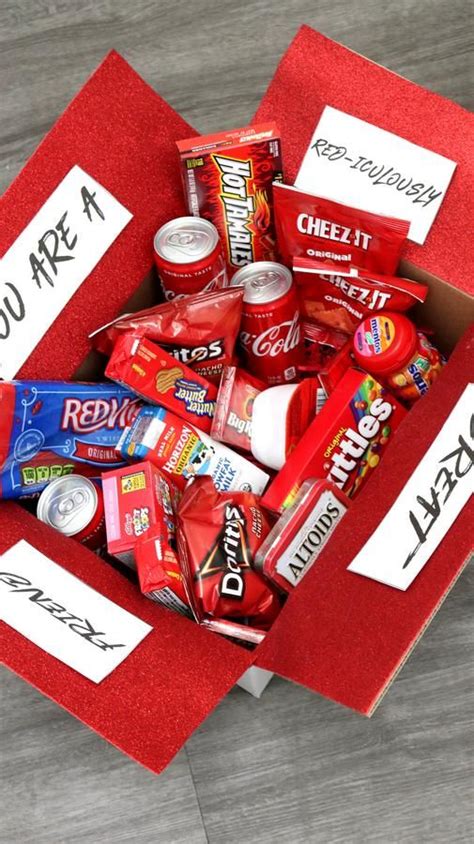 If he's anything like my first ah boyfriend he is a jerk and has no taste in figuring. Care Package - EASY DIY Care Package Ideas - Homemade Gift ...