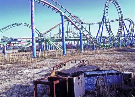 Six Flags New Orleans Abandoned Theme Parks Abandoned Amusement Parks