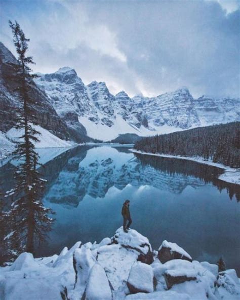 Moraine Lake Alberta Canada Snapmotive Travel Traveling Wanderlust