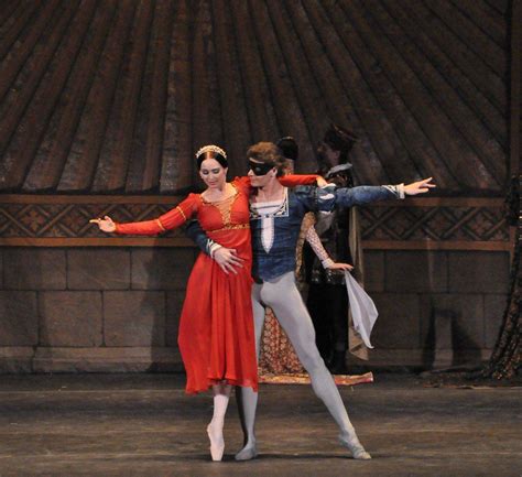 2011 — «гномео и джульетта». Romeo and Juliet | Paramount Theatre