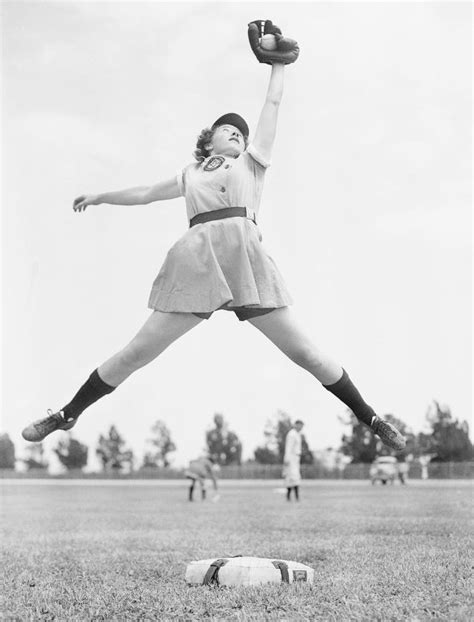 40 Rare Vintage Photos Of All American Girls Professional Baseball