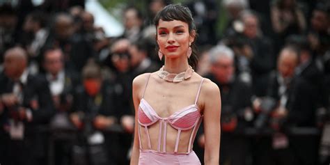 L égérie L Oréal Paris Et Mannequin Luma Grothe Donne Ses Conseils Beauté Au Festival De Cannes