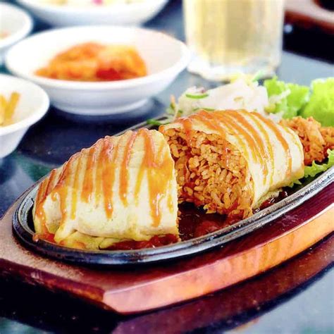 Tempat makan ini letaknya ada di dalam area nuovo city hotel. 9 Makanan Korea Halal di Jakarta | Grab ID