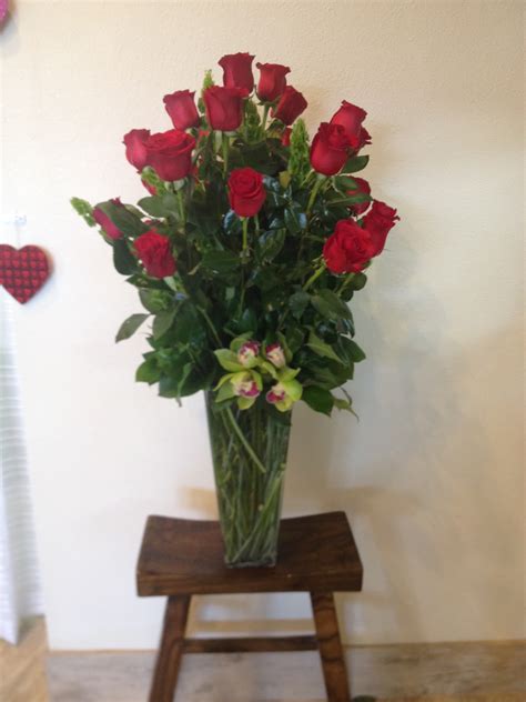 Two Dozen Long Stem Red Roses In Westlake Village Ca