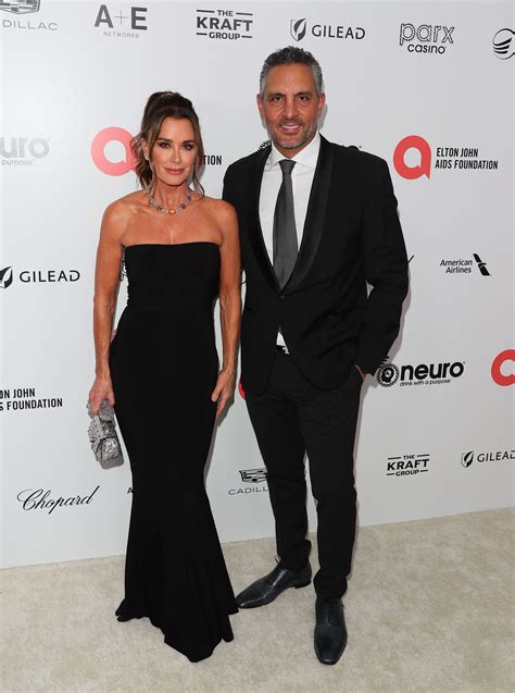 Kyle Richards wears daughter's dress to Oscars party amid weight loss