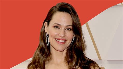 Jennifer Garner Revived Her Bob Haircut With The Wispiest Little