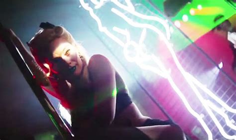 Margot Robbie Terminal Movie Trailer Shes A Stripper Dominatrix And