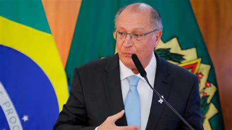 Empresas estrangeiras dependerão de Alckmin para atuar no Brasil