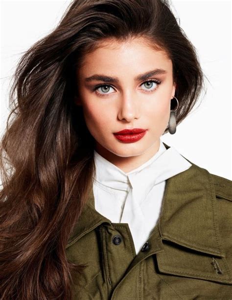 Taylor Hill Lands Two Covers For The March 2019 Issue Of Vogue Mexico