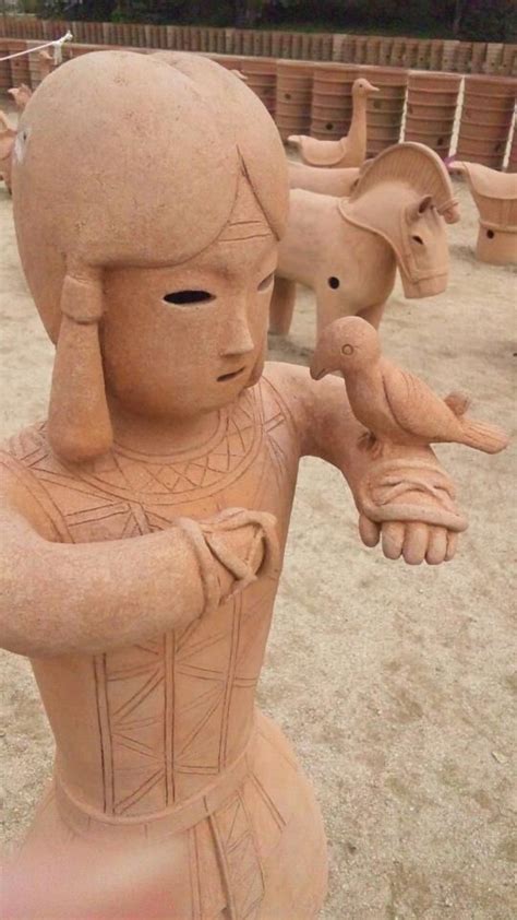 Falconer Haniwa はにわ：japanese Terracotta Figures ） Japanese Art