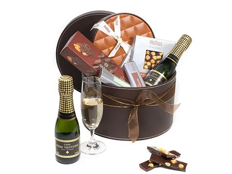 Search for results at searchandshopping.org. GIFTBLOOMS: Gift Baskets Delivery to Austria