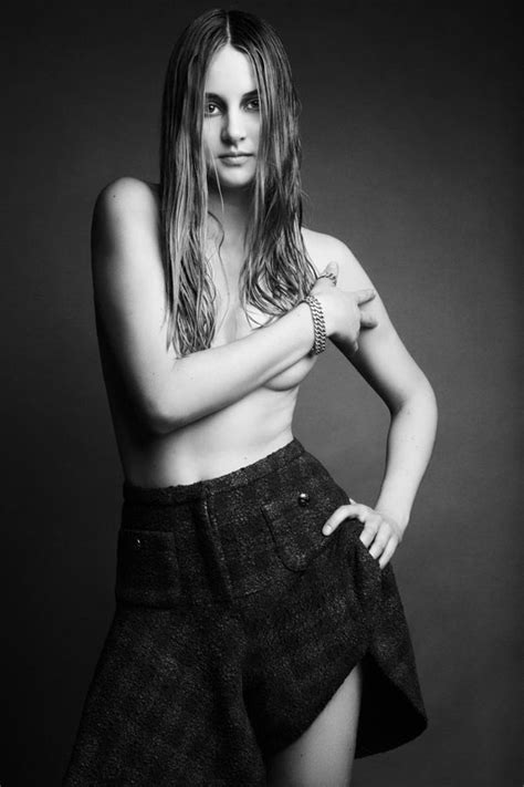 Shailene Woodley Topless For ‘interview — See The Sexy Shoot