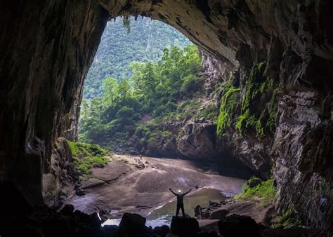 World S Largest Cave Hang Son Doong In Vietnam World News Mirror Online