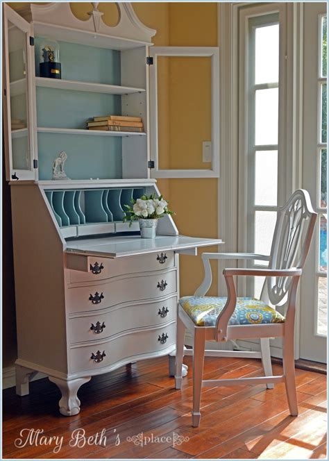 Give your workspace a glam update with this stunning yet understated desk. Mary Beth's Place: A Fresh New Look for a Secretary Desk