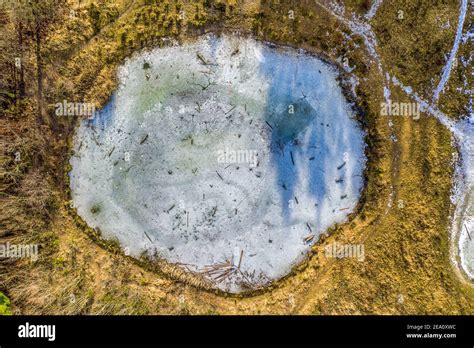 Lake Round Oval Hi Res Stock Photography And Images Alamy