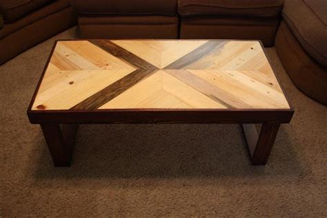 How to make a coffee table with a lift top mechanism and aluminum legs. Recycled Pallet Chevron Coffee Table | Pallet Furniture Plans