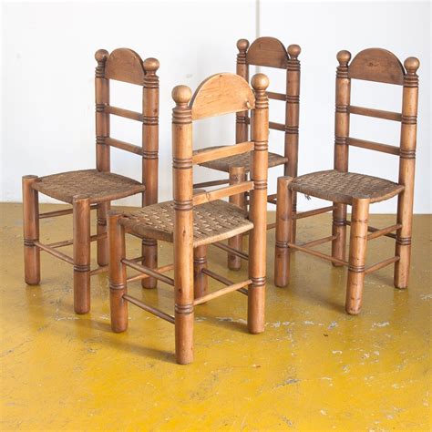 Dieses wort kommt auch vor in: Spanische Vintage Stühle aus Pinienholz & Seil, 1940er ...