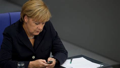 Merkel Vil Ha Europeisk Internett Nrk Urix Utenriksnyheter Og